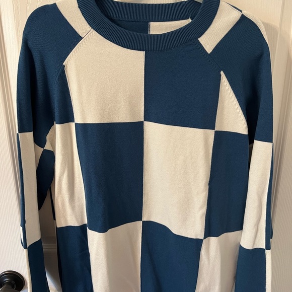VINTAGE CHECKERED SWEATER! - Picture 1 of 2